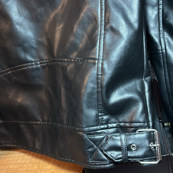 Zara Large Black Motorcycle Jacket Faux Leather Zippers Made in Myanmar VGUC - Picture 12 of 17